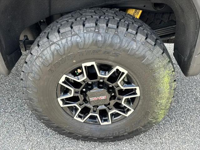 2026 GMC Sierra 2500HD Crew Cab, Standard Bed, AT4X, 4WD