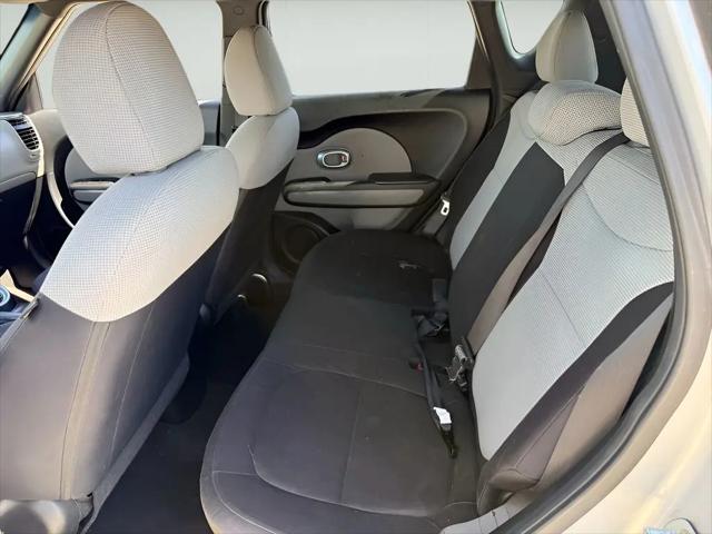 2015 Kia Soul Base