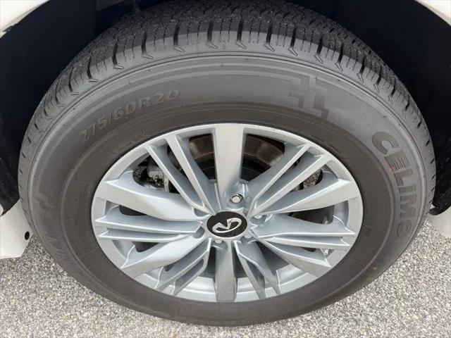 2024 INFINITI QX80 LUXE AWD