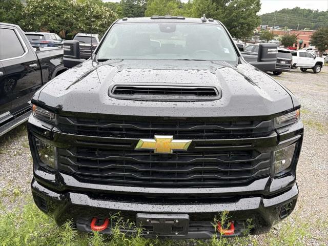 2025 Chevrolet Silverado 2500HD 4WD Crew Cab Standard Bed Custom