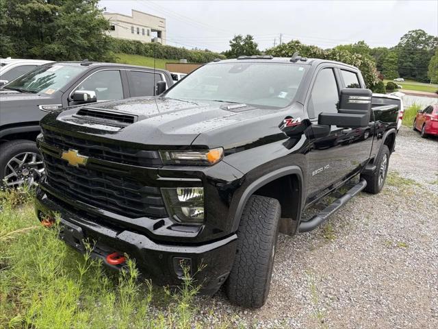 2025 Chevrolet Silverado 2500HD 4WD Crew Cab Standard Bed Custom