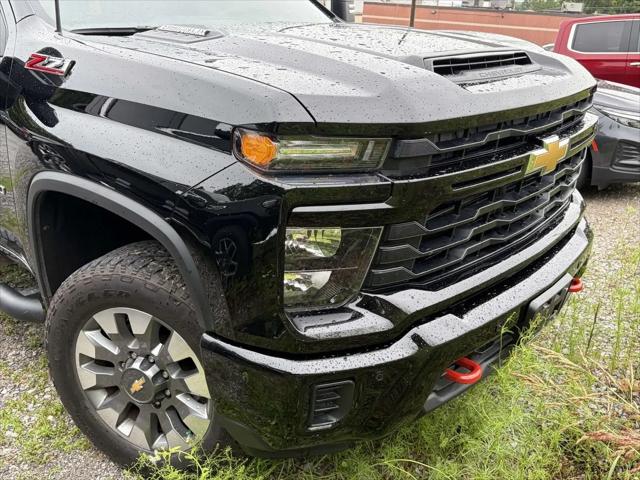 2025 Chevrolet Silverado 2500HD 4WD Crew Cab Standard Bed Custom