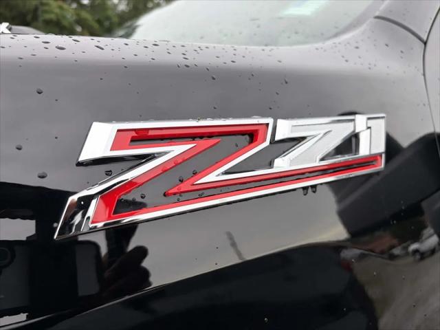2025 Chevrolet Silverado 2500HD 4WD Crew Cab Standard Bed Custom