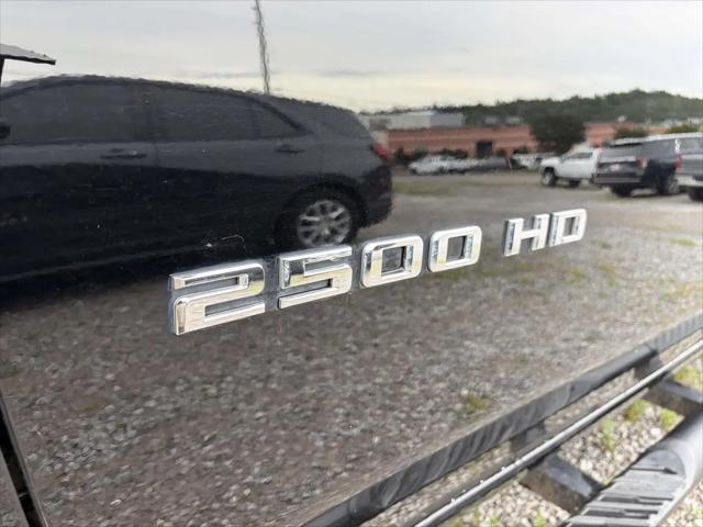 2025 Chevrolet Silverado 2500HD 4WD Crew Cab Standard Bed Custom