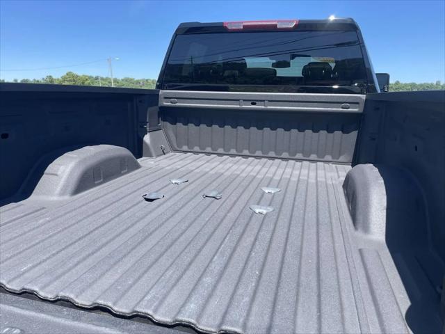 2025 Chevrolet Silverado 2500HD 4WD Crew Cab Standard Bed Custom