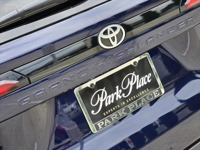 2025 Toyota Grand Highlander Hybrid Limited MAX