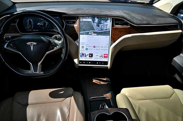 2017 Tesla Model X 75D