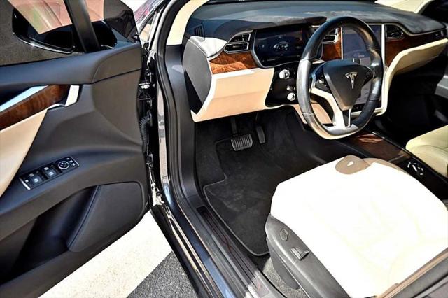 2017 Tesla Model X 75D