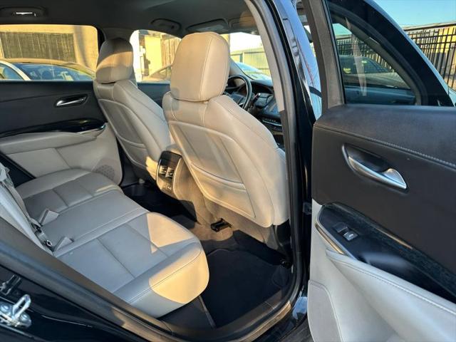 2023 Cadillac XT4 AWD Premium Luxury