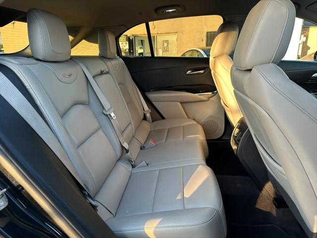 2023 Cadillac XT4 AWD Premium Luxury