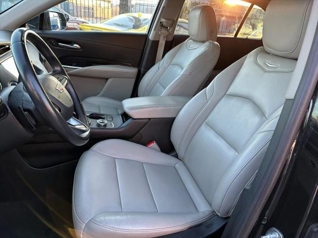 2023 Cadillac XT4 AWD Premium Luxury