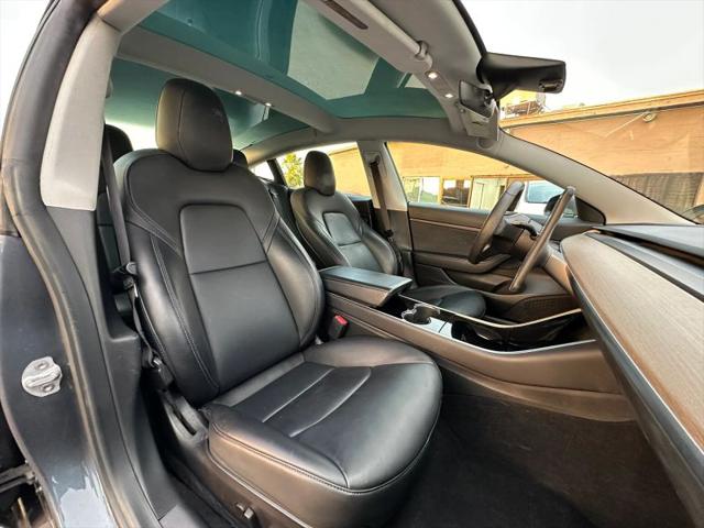 2020 Tesla Model 3 Standard Range Rear-Wheel Drive