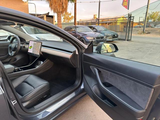 2020 Tesla Model 3 Standard Range Rear-Wheel Drive