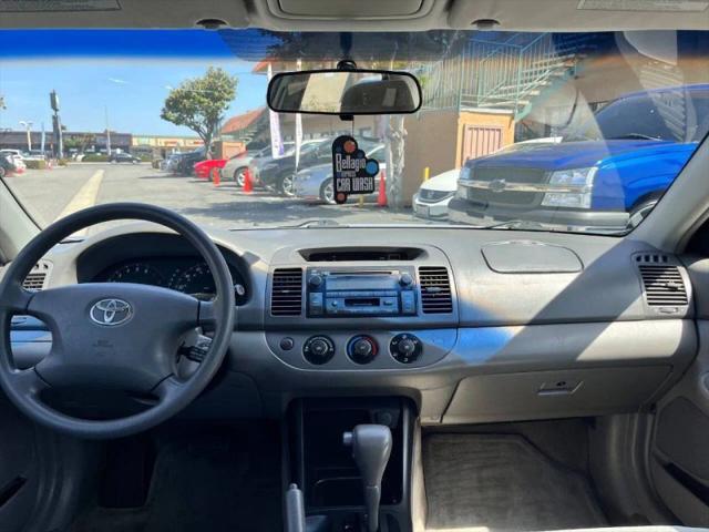 2004 Toyota Camry LE V6