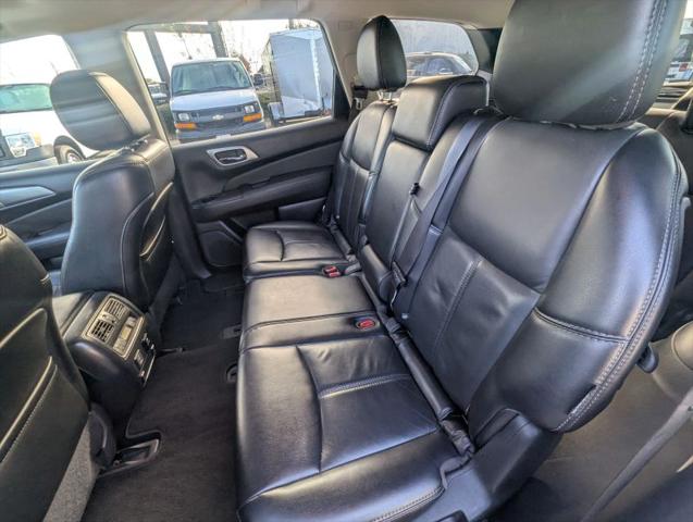 2018 Nissan Pathfinder SL