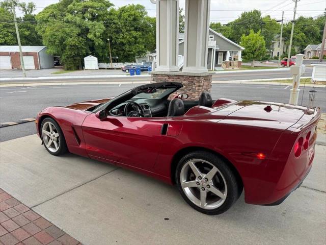2005 Chevrolet Corvette Base