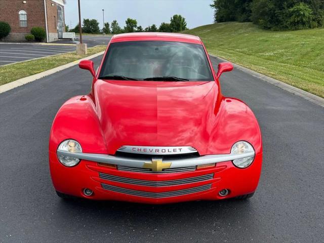 2004 Chevrolet SSR Base