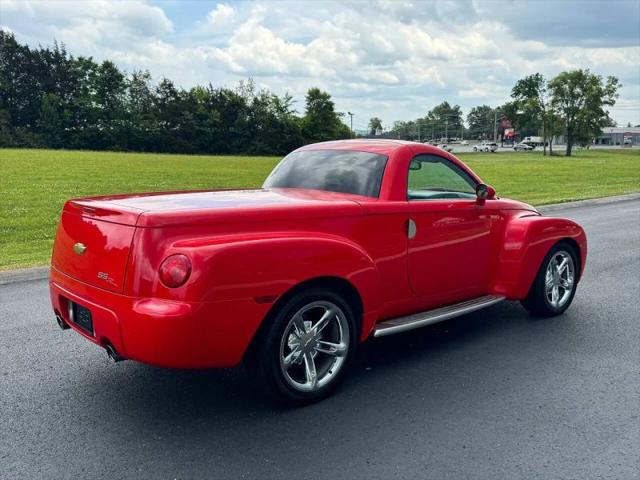 2004 Chevrolet SSR Base