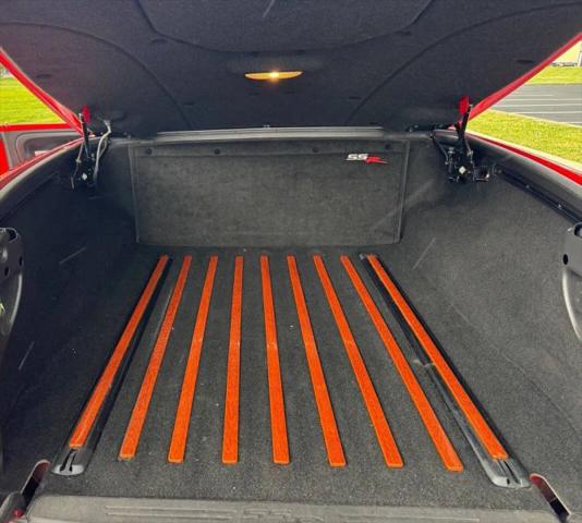2004 Chevrolet SSR Base