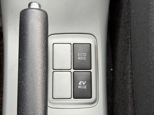 2013 Toyota Prius c Two