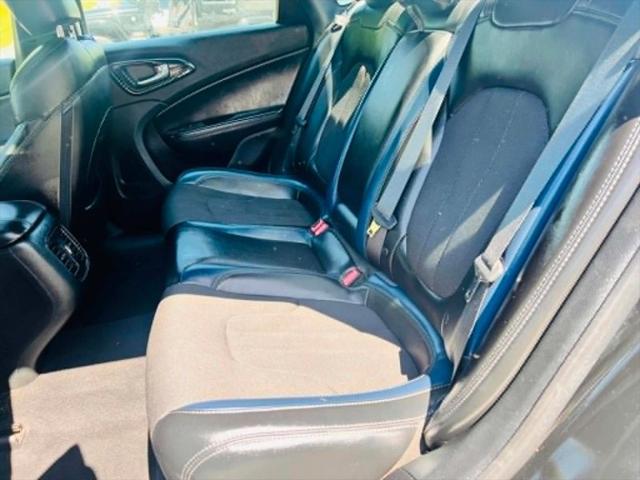 2016 Chrysler 200 S