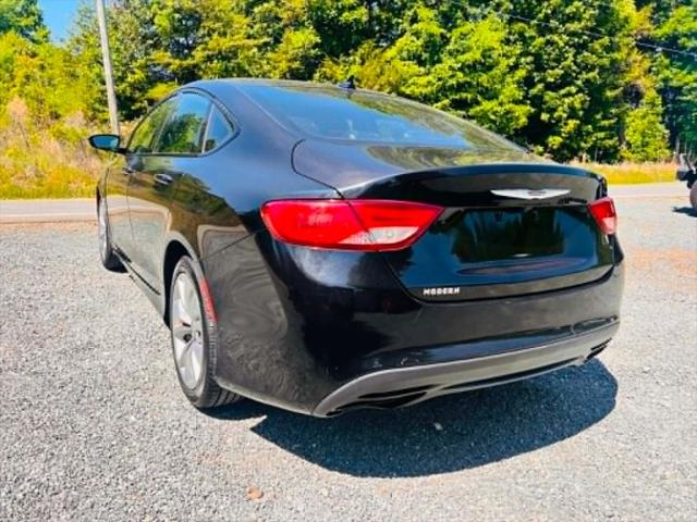 2016 Chrysler 200 S
