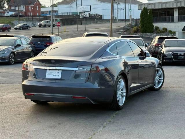 2015 Tesla Model S 85D