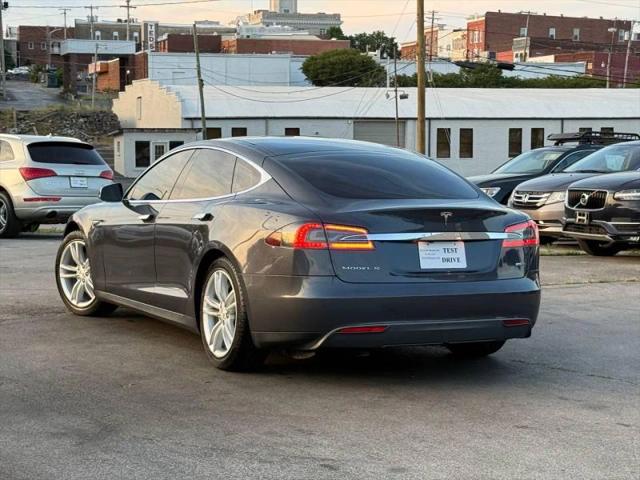 2015 Tesla Model S 85D