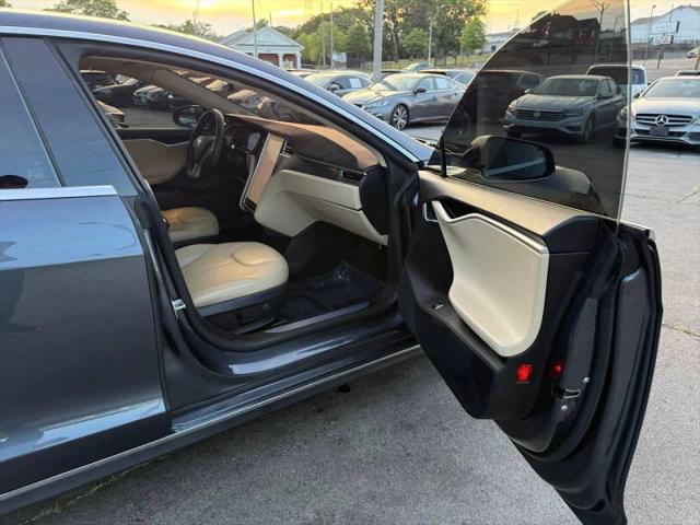2015 Tesla Model S 85D