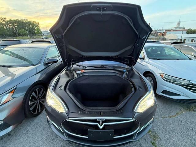 2015 Tesla Model S 85D