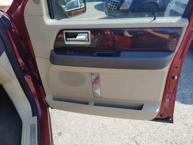 2015 Lincoln Navigator Base