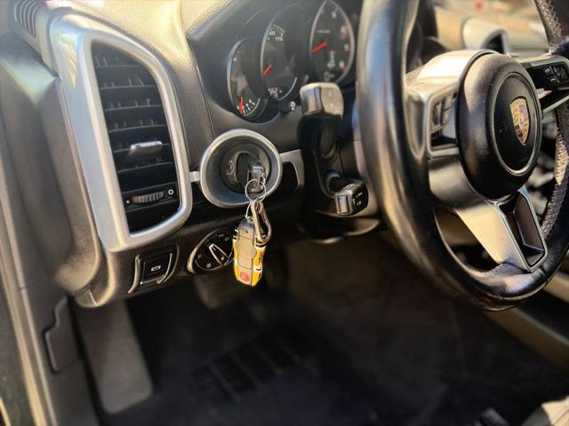 2016 Porsche Cayenne Base