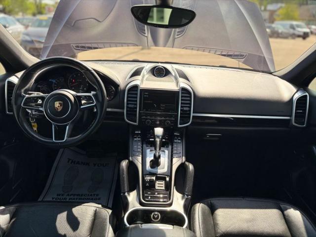 2016 Porsche Cayenne Base