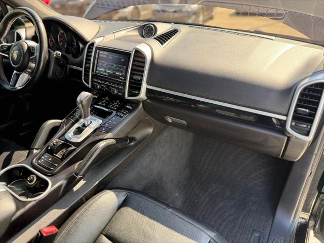2016 Porsche Cayenne Base