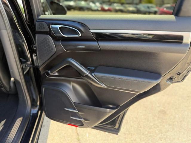 2016 Porsche Cayenne Base