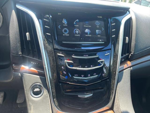2019 Cadillac Escalade Luxury