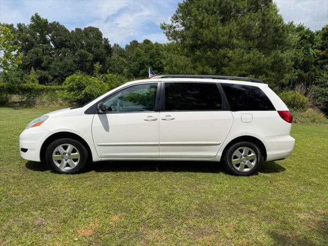 2006 Toyota Sienna LE for sale in Suffolk, VA