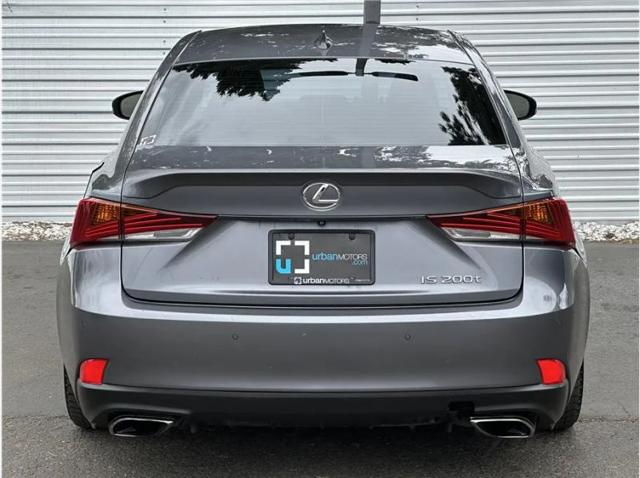 2017 Lexus IS 200t 200t