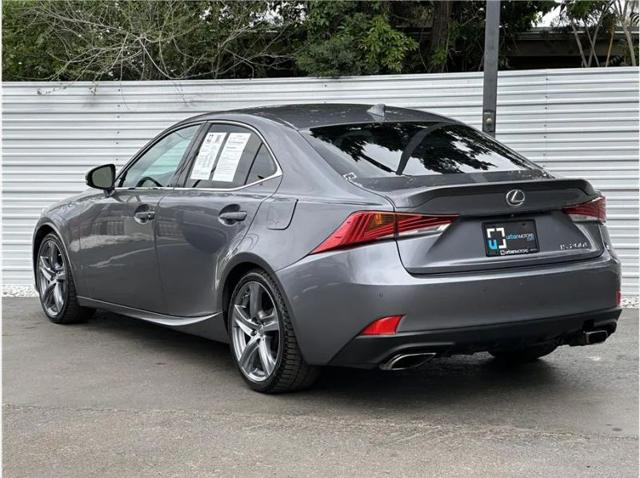 2017 Lexus IS 200t 200t