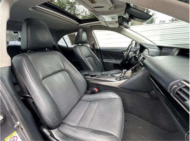 2017 Lexus IS 200t 200t