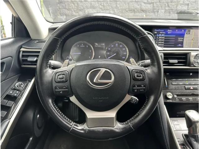 2017 Lexus IS 200t 200t