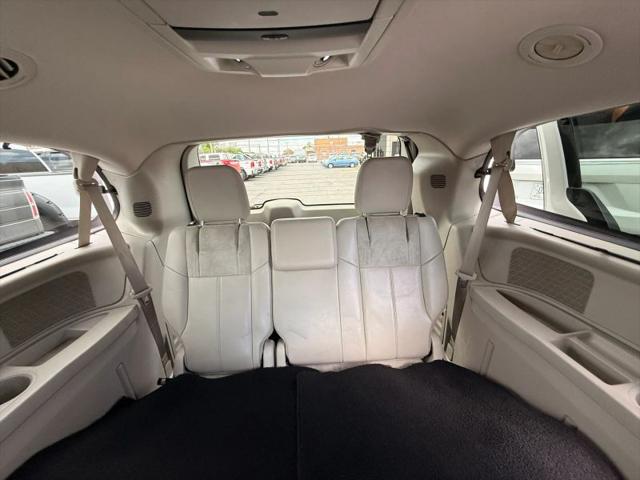 2012 Chrysler Town & Country Limited