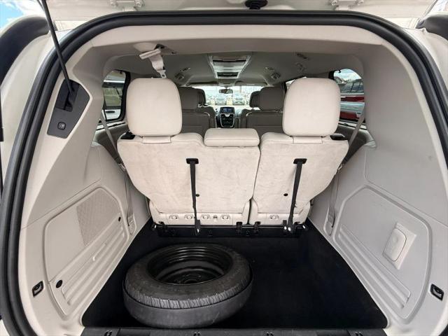 2012 Chrysler Town & Country Limited