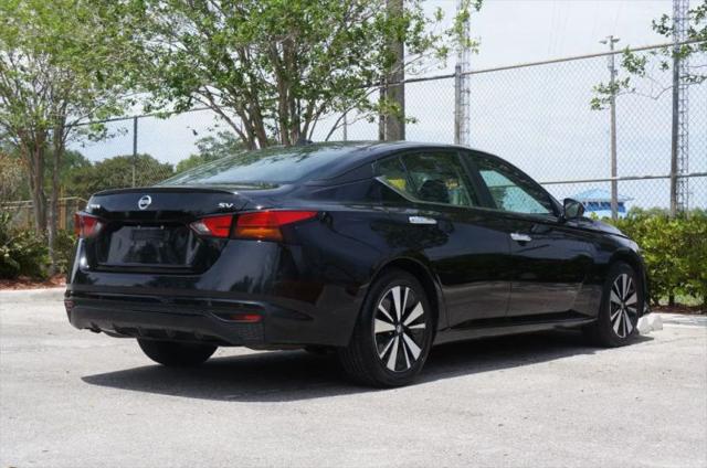 2022 Nissan Altima SV FWD