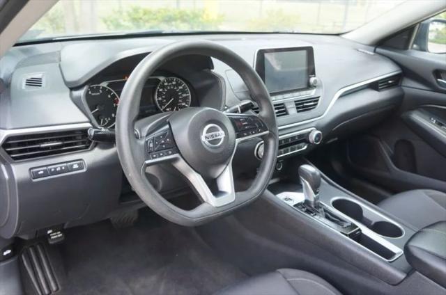 2022 Nissan Altima SV FWD