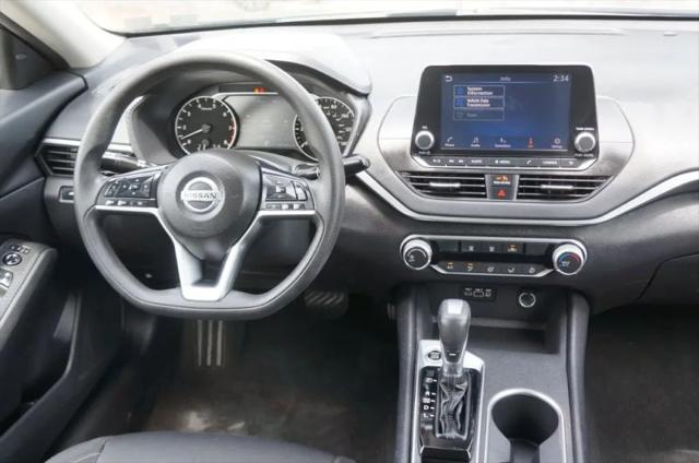 2022 Nissan Altima SV FWD