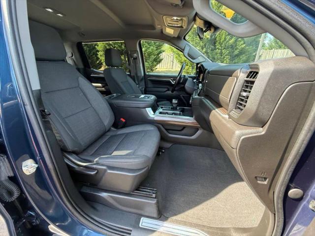 2022 Chevrolet Silverado 1500 4WD Crew Cab Short Bed RST