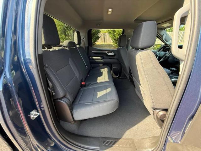 2022 Chevrolet Silverado 1500 4WD Crew Cab Short Bed RST