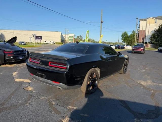 2017 Dodge Challenger SXT Plus