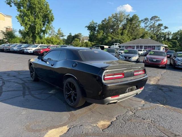 2017 Dodge Challenger SXT Plus